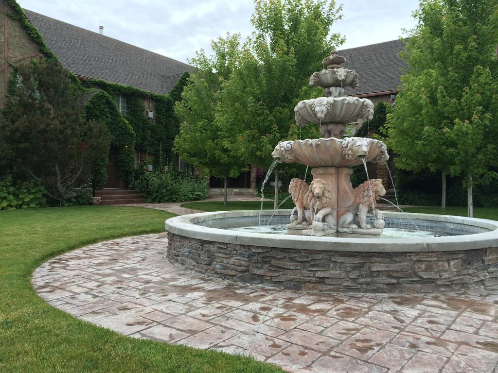 Black Swan Inn Luxurious Theme Rooms Pocatello Esterno foto